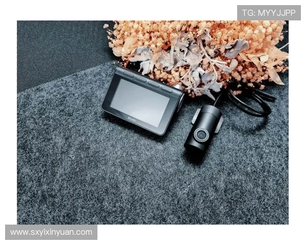 1299元 70迈A810 Plus行车记录仪开售:首发三摄、Wi-Fi6传输