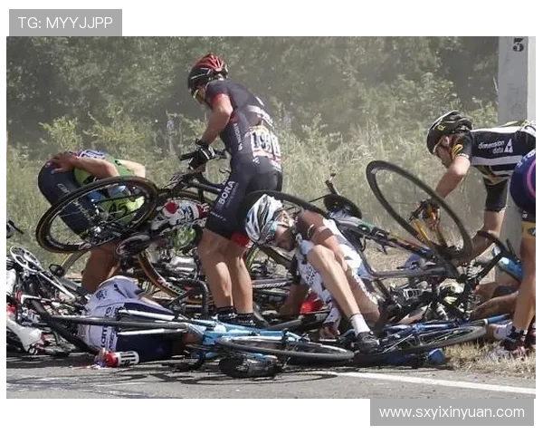 坏法自行车赛摔车（环法自行车赛摔倒）sports